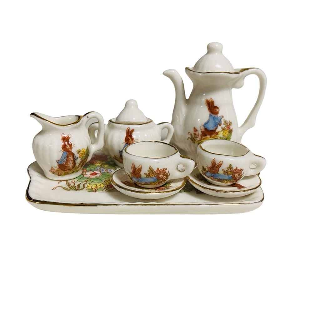 Vintage Porcelain Miniature Tea Set Peter Rabbit by Ranger of Norcross Georgia